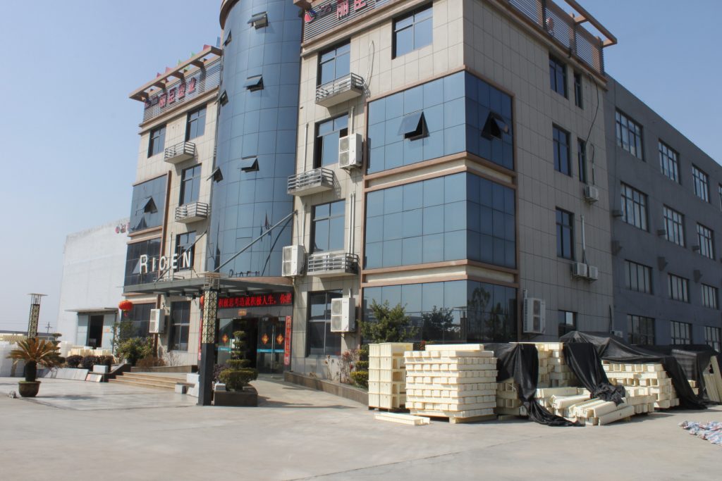 空心六角護(hù)坡模具廠具備哪些因素才能體現(xiàn)其專業(yè)性？